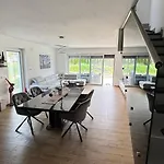 Amulet - Spacious 3br Near Cave