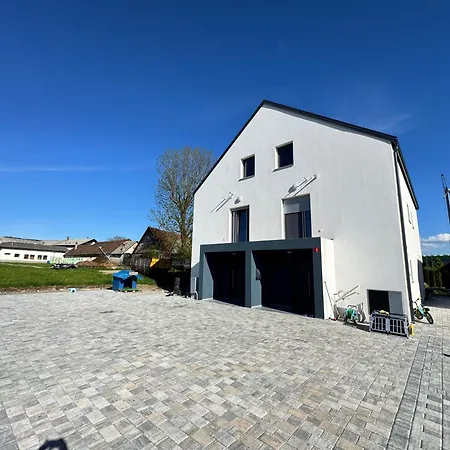 Amulet Homestay Postojna
