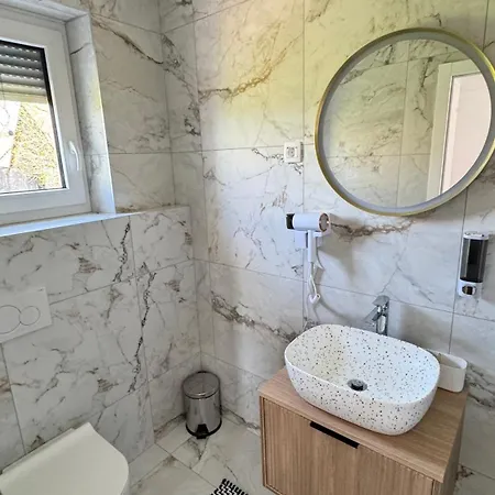 Amulet - Spacious 3br Near Cave 波斯托伊纳