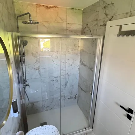 Amulet - Spacious 3br Near Cave 民宿 *