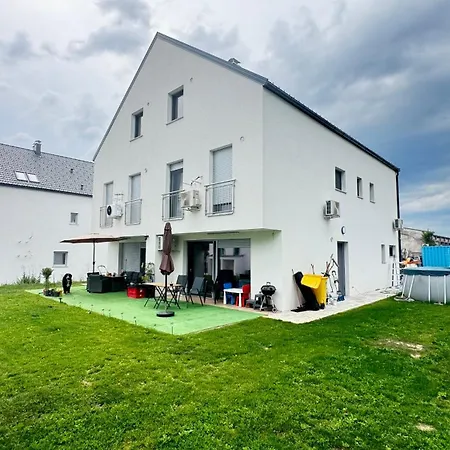 Amulet - Spacious 3br Near Cave 民宿 *