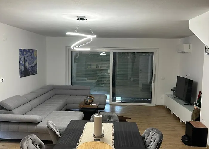 Homestay Amulet Postojna